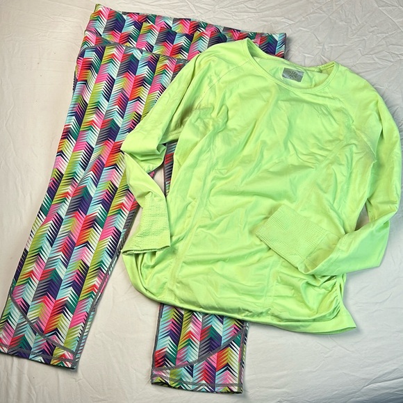Athleta long sleeved top & Fabletics chevron workout leggings XXL GUC bundle - Picture 3 of 17